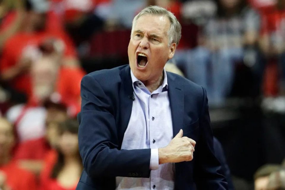 九游体育官网-包含清晨布鲁克林篮网调整名单以备欧联；扳平良机环节打磨；质疑声仍在；团队化学反应显著的词条