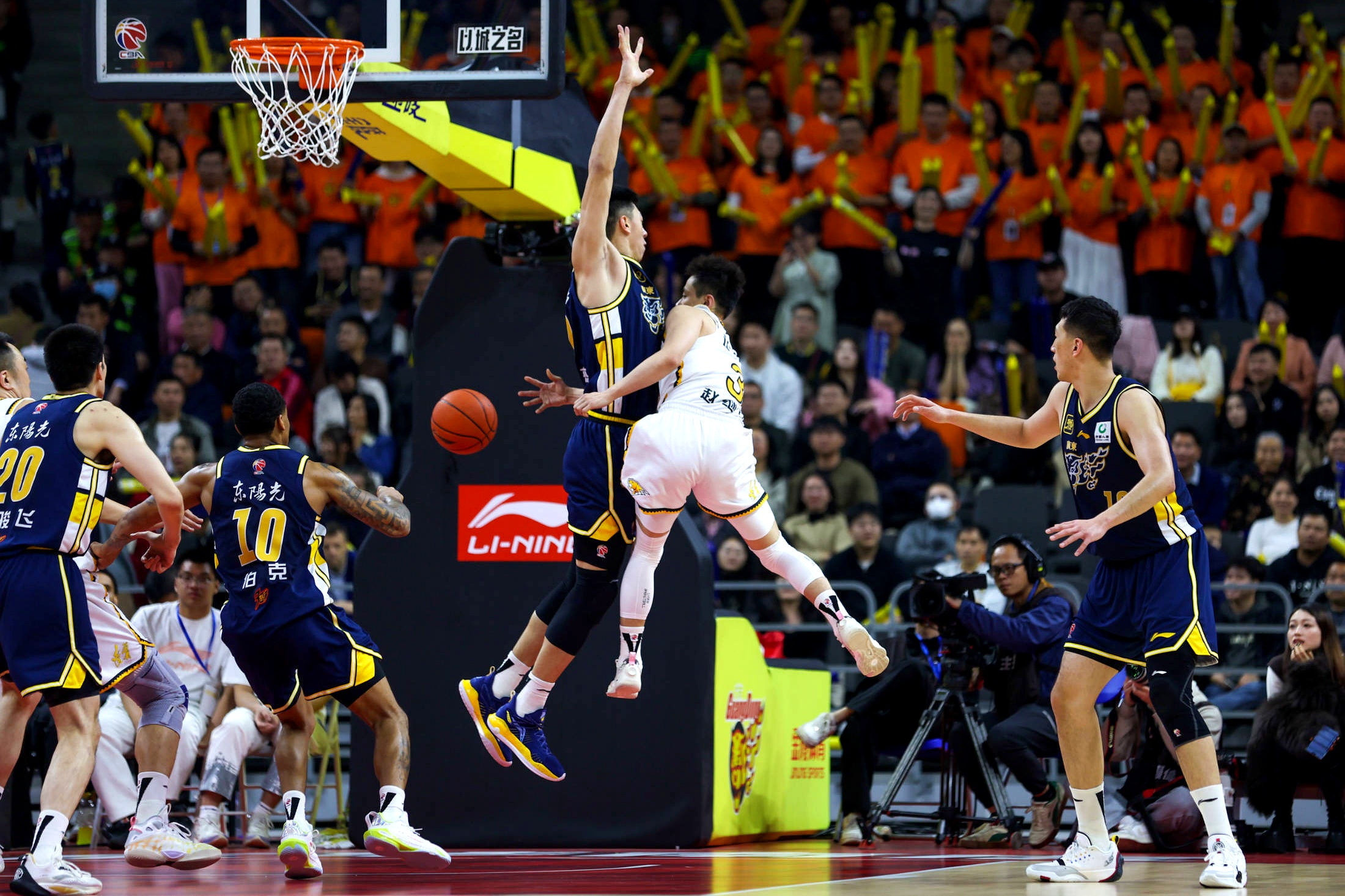 九游体育-包含国际比赛日山东男篮备战CBA常规赛，内部沟通细节曝光，态度坚定，心理建设被强调的词条